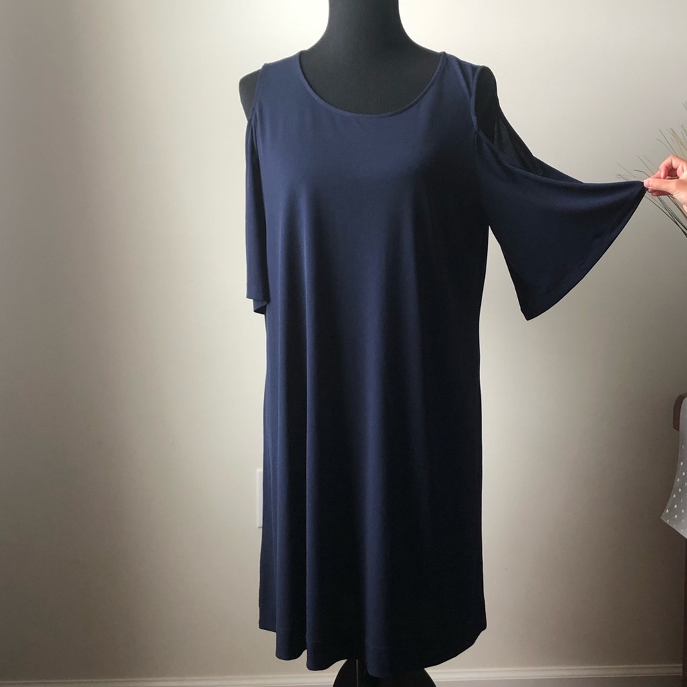 Cold shoulder 3/4 sleeve dress